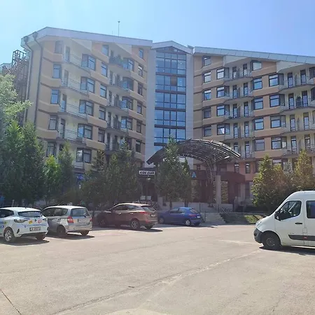 Апартаменты Flora 412 *